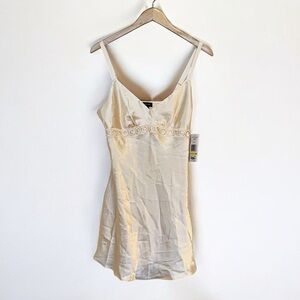 JONES NEW YORK Beige Satin Chemise Slip MEDIUM Intimates & Sleepwear NWT
